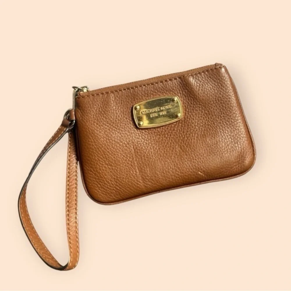 MICHAEL MICHAEL KORS Brown Pebbled Leather Wristlet